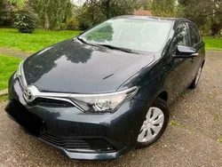 Blauw Gebruikt 2016 Toyota Auris Active Sedan | € 11.499 (Eerlijke prijs)