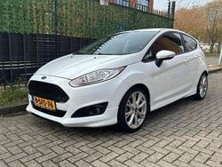 Wit Gebruikt 2013 Ford Fiesta ST-Line Hatchback | € 4.700 (Goede deal)