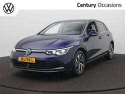 Blauw Gebruikt 2022 VW Golf VIII Style Hatchback | € 25.900 (Goede deal)