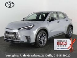 Grijs Gebruikt 2025 Lexus LBX Business Edition SUV | € 34.800 (Goede deal)