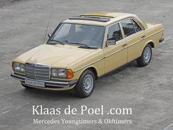 Geel Gebruikt 1982 Mercedes 200 Sedan | € 26.500