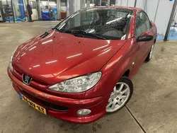 Rood Gebruikt 2004 Peugeot 206 CC Cabriolet | € 1.750 (Goede deal)