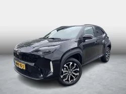 Zwart Nieuw 2025 Toyota Yaris Cross Comfort SUV | € 32.999 (Goede deal)