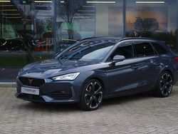 Grijs (metallic) Gebruikt 2022 Cupra Leon VZ Stationwagen | € 28.750 (Eerlijke prijs)