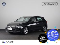 Zwart Gebruikt 2022 VW Golf VIII Style Hatchback | € 25.449 (Eerlijke prijs)