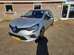 Grijs Gebruikt 2022 Renault Clio V Equilibre Hatchback | € 14.945 (Goede deal)
