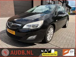 Zwart Gebruikt 2010 Opel Astra Edition Hatchback | € 3.250 (Eerlijke prijs)