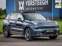 Blauw, metallic lak Gebruikt 2024 Lynk & Co 01 SUV | € 29.700 (Eerlijke prijs)