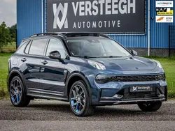 Blauw, metallic lak Gebruikt 2024 Lynk & Co 01 SUV | € 30.400 (Eerlijke prijs)