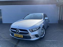 Grijs, metallic lak Gebruikt 2020 Mercedes A180 Advantage Hatchback | € 19.985 (Super prijs)