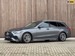 Grijs, metallic lak Gebruikt 2022 Mercedes C180 AMG line Stationwagen | € 35.900 (Goede deal)