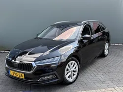 Zwart Gebruikt 2021 Skoda Octavia Business Line Stationwagen | € 21.344 (Iets duurder)