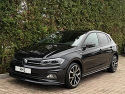 Zwart (metallic) Gebruikt 2021 VW Polo R-line Hatchback | € 21.890 (Eerlijke prijs)