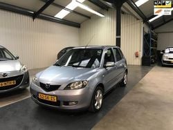 Blauw Gebruikt 2006 Mazda 2 Touring MPV | € 2.950 (Iets duurder)