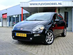 Zwart Gebruikt 2017 Fiat Punto Evo Lounge Hatchback | € 8.450 (Eerlijke prijs)
