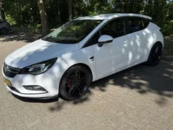 Wit Gebruikt 2019 Opel Astra Edition Hatchback | € 10.950 (Eerlijke prijs)