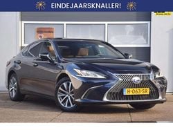 Blauw Gebruikt 2020 Lexus ES300 Business Edition Sedan | € 32.150 (Super prijs)