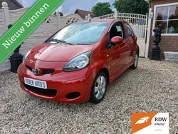 Rood Gebruikt 2010 Toyota Aygo Cool Hatchback | € 3.650 (Eerlijke prijs)