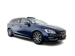 Blauw Gebruikt 2015 Volvo V60 Summum Stationwagen | € 7.945 (Eerlijke prijs)