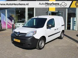 Blanc mineral (oqng) (licht) Gebruikt 2020 Renault Kangoo Komfort MPV | € 8.445 (Eerlijke prijs)