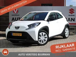 Wit Gebruikt 2024 Toyota Aygo Play Hatchback | € 16.950 (Goede deal)