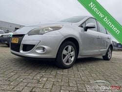 Grijs Gebruikt 2011 Renault Scénic III MPV | € 1.990 (Goede deal)