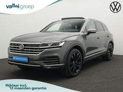 Grijs, metallic lak Gebruikt 2021 VW Touareg Elegance SUV | € 51.400 (Eerlijke prijs)