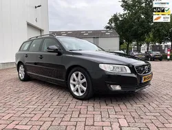 Zwart Gebruikt 2015 Volvo V70 Summum Stationwagen | € 16.950