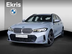 Grijs Gebruikt 2022 BMW 330e Performance Stationwagen | € 42.995 (Eerlijke prijs)