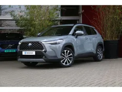 Grijs, metallic lak Gebruikt 2024 Toyota Corolla Cross Executive SUV | € 40.450 (Duur)