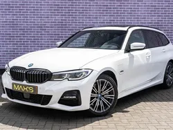 Wit Gebruikt 2022 BMW 330 Executive Stationwagen | € 37.399 (Eerlijke prijs)