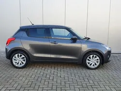 Grijs Gebruikt 2023 Suzuki Swift Hatchback | € 23.940 (Iets duurder)