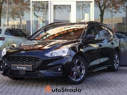 Zwart Gebruikt 2020 Ford Focus ST-Line Stationwagen | € 16.700 (Eerlijke prijs)