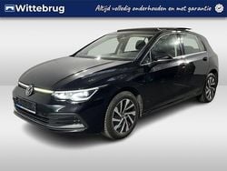 Zwart Gebruikt 2021 VW Golf VIII Style Hatchback | € 26.950 (Eerlijke prijs)