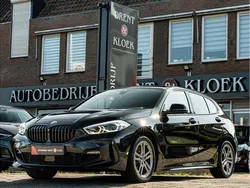 Zwart Gebruikt 2023 BMW 118 M Sport Hatchback | € 28.950 (Eerlijke prijs)