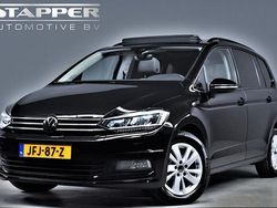 Zwart Gebruikt 2023 VW Touran Comfortline MPV | € 36.995 (Iets duurder)