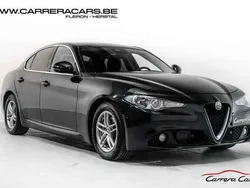 Zwart Gebruikt 2017 Alfa Romeo Giulia Sedan | € 18.990 (Eerlijke prijs)