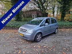 Grijs Gebruikt 2004 Opel Meriva MPV | € 1.150 (Super prijs)