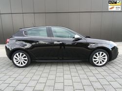 Zwart Gebruikt 2011 Alfa Romeo Giulietta Distinctive Hatchback | € 7.950 (Iets duurder)