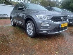 Grijs Gebruikt 2020 VW T-Roc Business SUV | € 21.450 (Goede deal)