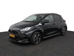 Zwart Gebruikt 2024 Toyota Yaris Hybrid Edition Hatchback | € 24.400 (Eerlijke prijs)