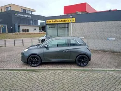Grijs, metallic lak Gebruikt 2017 Opel Adam Glam Hatchback | € 9.790 (Eerlijke prijs)