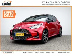 Rood Gebruikt 2023 Toyota Yaris Hybrid Premium Hatchback | € 25.995 (Iets duurder)