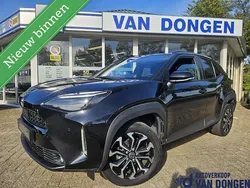 Zwart Gebruikt 2023 Toyota Yaris Cross SUV | € 25.490 (Goede deal)