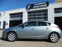 Grijs Gebruikt 2015 Opel Astra Edition Hatchback | € 7.500 (Eerlijke prijs)