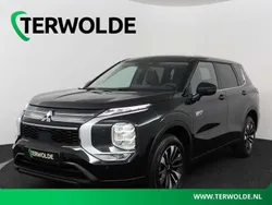 Zwart Nieuw 2025 Mitsubishi Outlander P-HEV Intense SUV | € 52.390 (Eerlijke prijs)