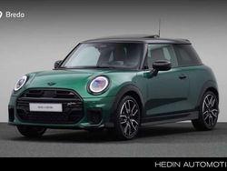 British racing green (groen metallic) Gebruikt 2024 Mini Cooper S Hatchback | € 38.880