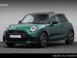 British racing green (groen metallic) Gebruikt 2024 Mini Cooper S Hatchback | € 44.880