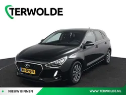 Zwart Gebruikt 2017 Hyundai i30 Edition Hatchback | € 12.945 (Eerlijke prijs)
