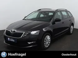Zwart Gebruikt 2020 Skoda Octavia Business Line Stationwagen | € 19.750 (Goede deal)